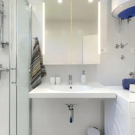 Punta 2 By Interhome Umag